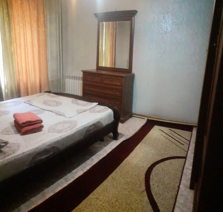 Иляева 66 Парк Кен Баба Shymkent Ngoại thất bức ảnh